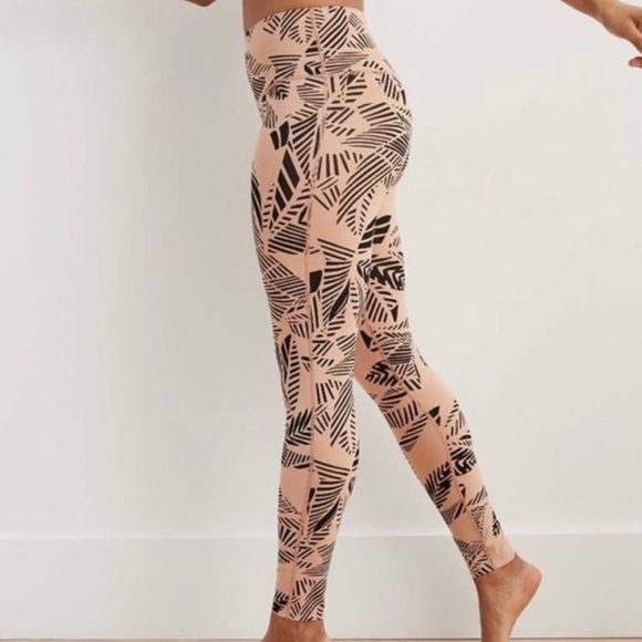 Aerie Chill Play Move Size L leggings new without tags - Picture 1 of 5